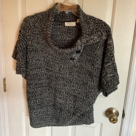 Women’s XL short sleeve cowl sweater - Picture 2 of 8